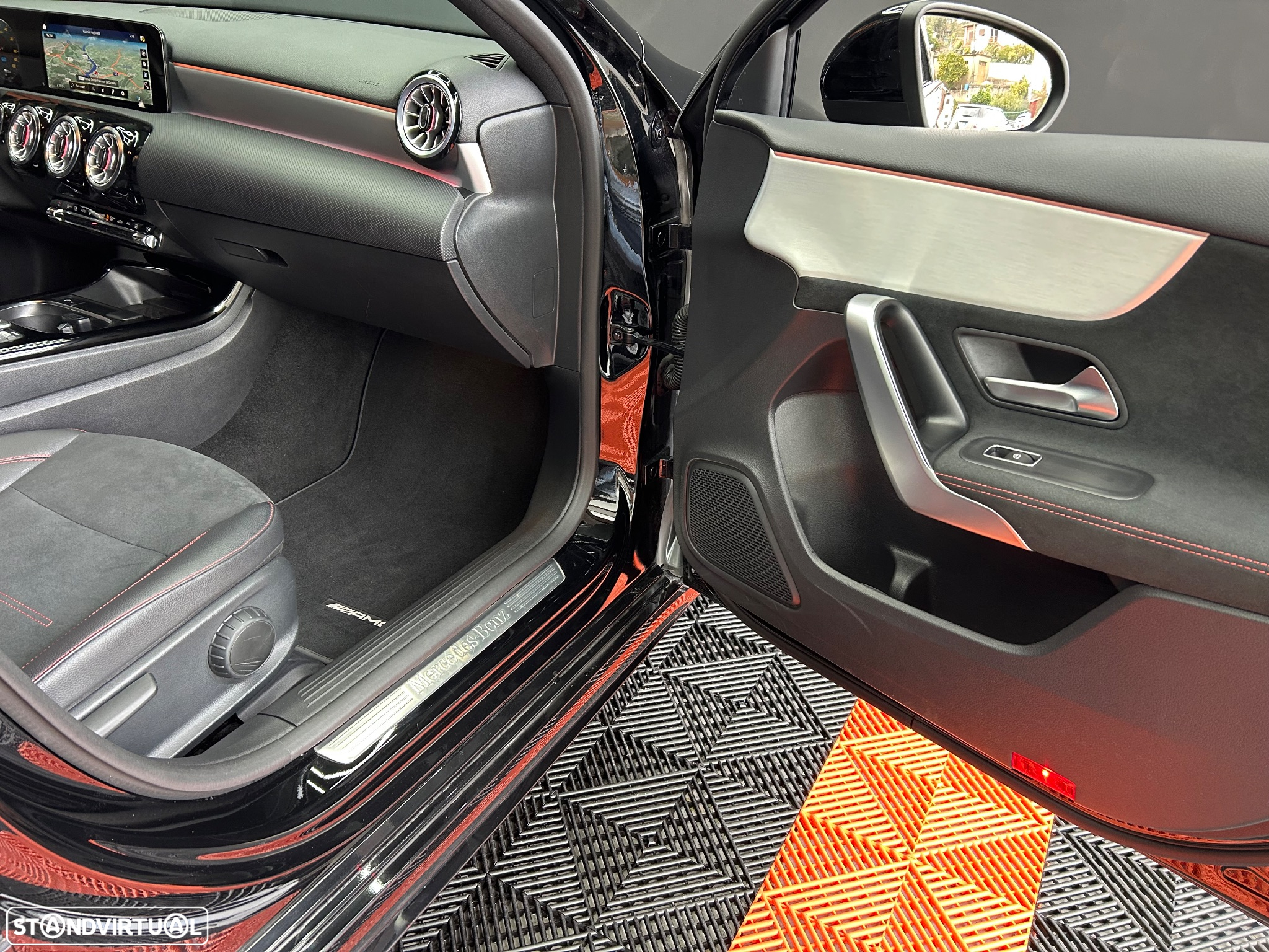 Mercedes-Benz A 250 e AMG Line - 40