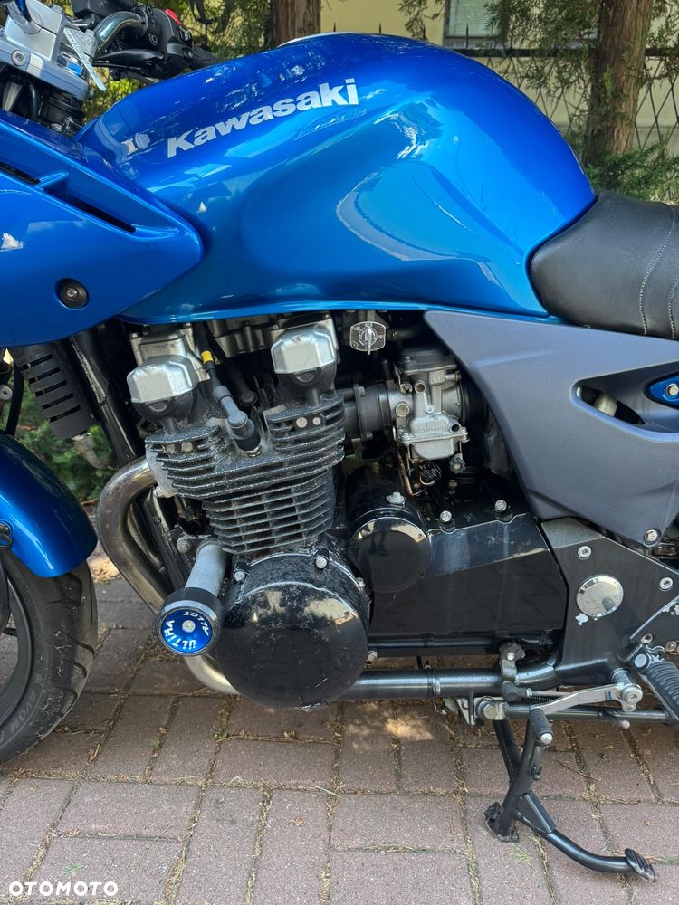 Kawasaki ZR - 8