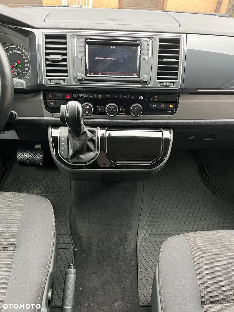 Volkswagen Multivan - 16