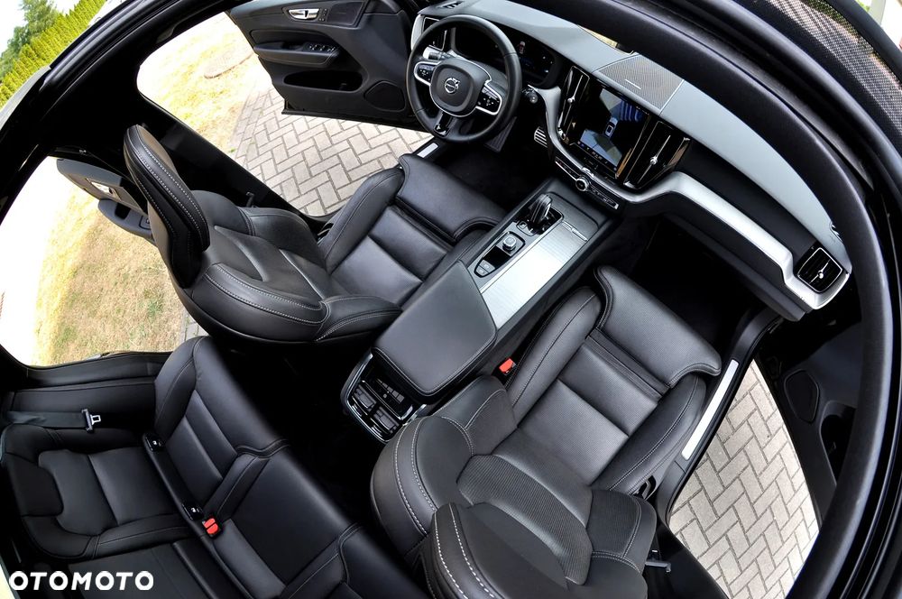 Volvo XC 60 B5 D AWD Ultimate Dark - 22