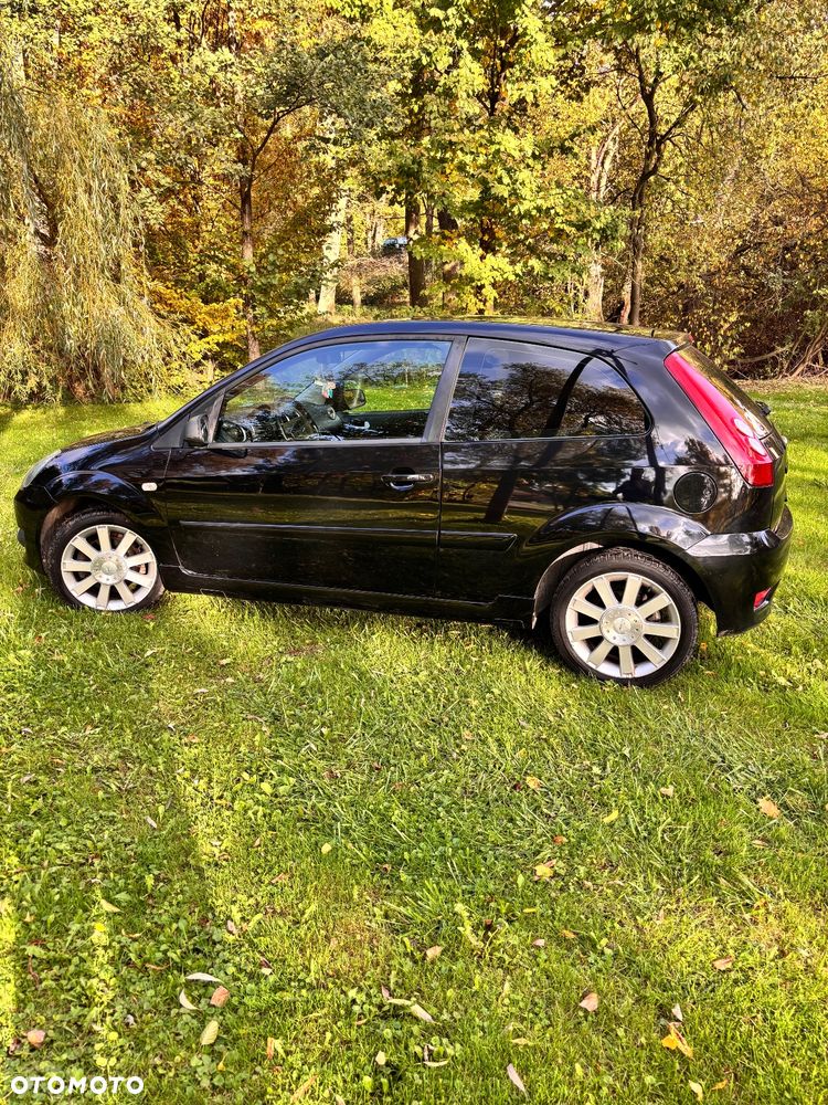 Ford Fiesta - 9