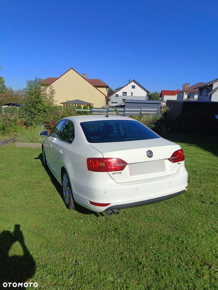 Volkswagen Jetta 1.4 TSI Highline - 4