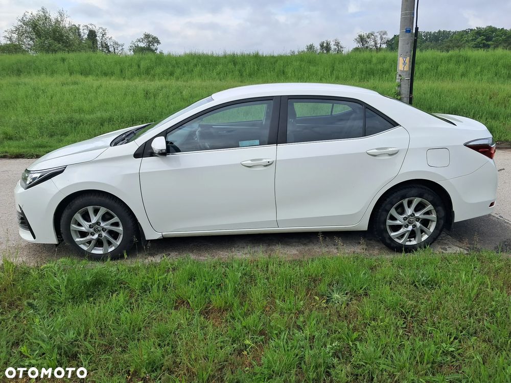 Toyota Corolla 1.6 Comfort - 6