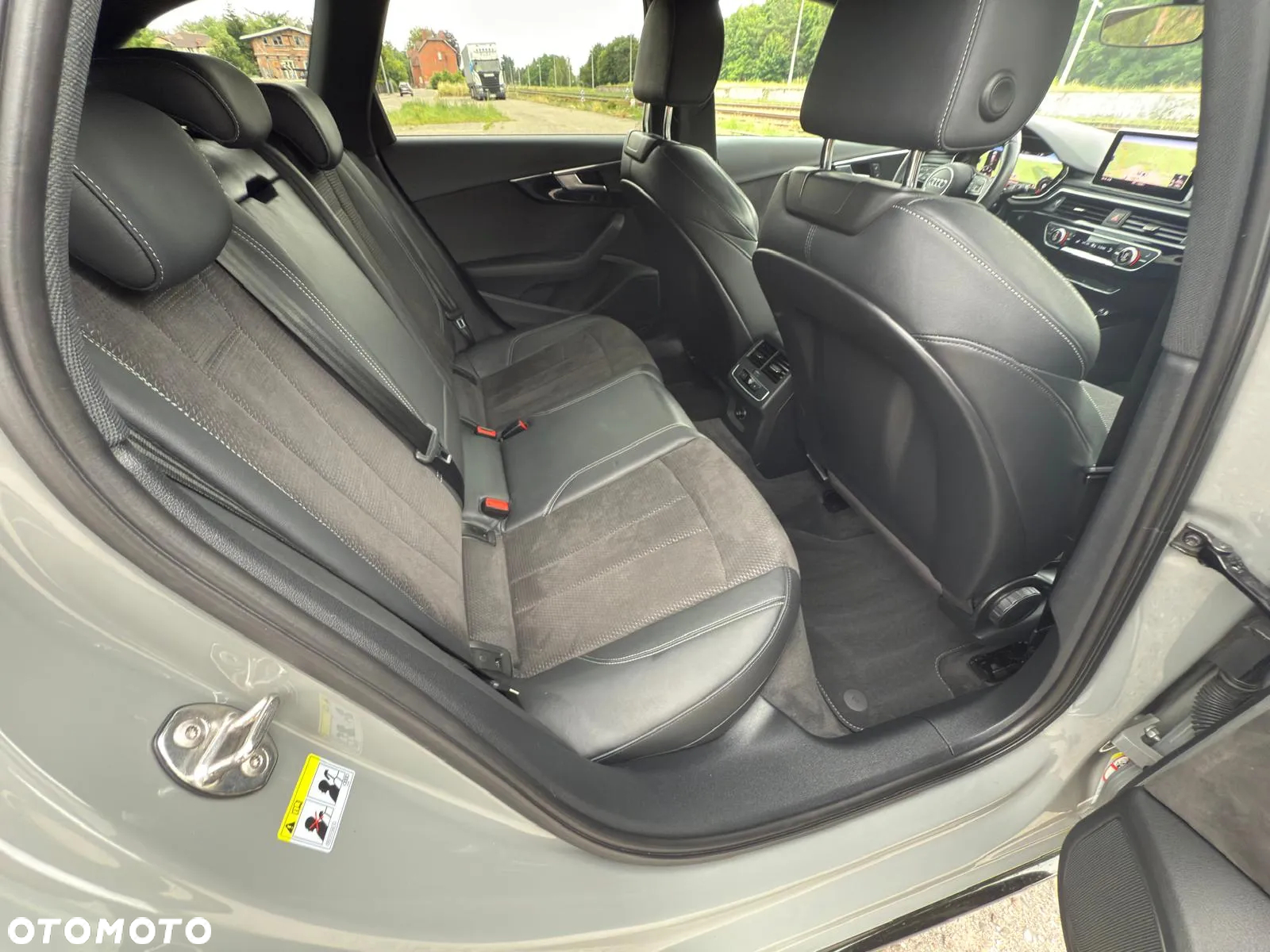 Audi A4 35 TDI S tronic - 13