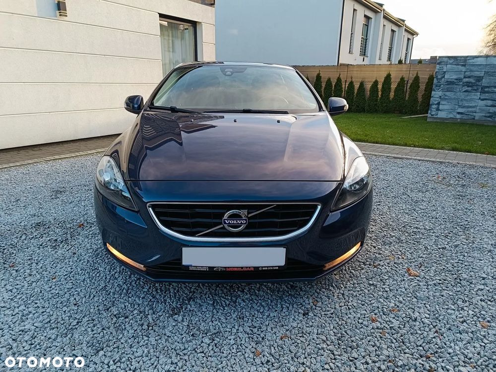 Volvo V40 D2 Momentum - 2