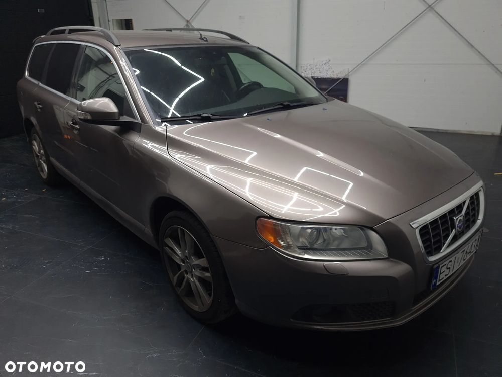 Volvo V70 2.4D Summum - 3
