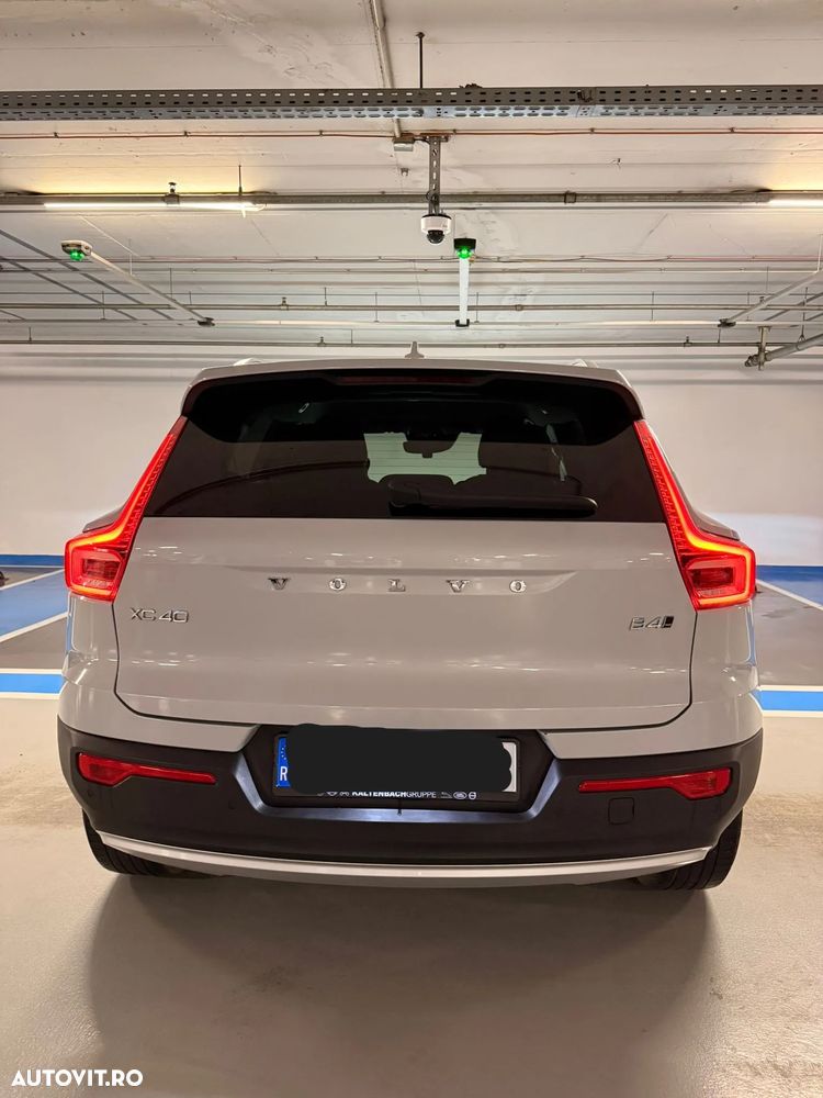 Volvo XC 40 B4 B AWD Geartronic Momentum Pro - 6