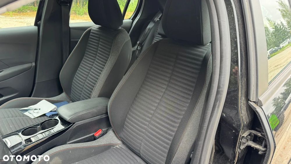 Peugeot 208 Active Pack - 11