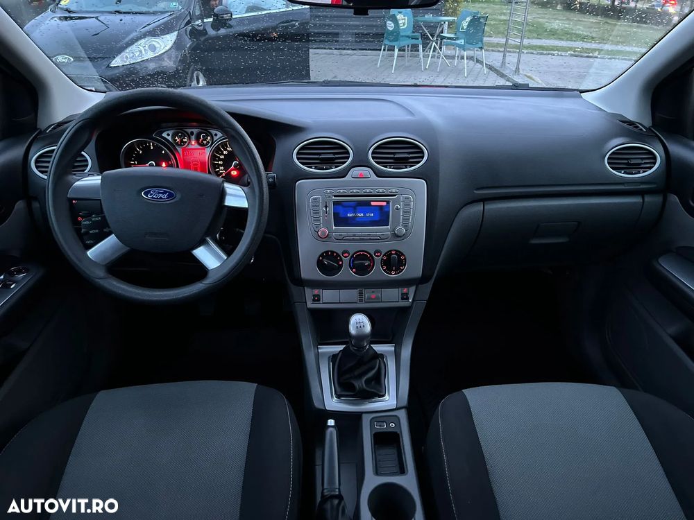 Ford Focus 1.6 TDCi ECOnetic 99g Start-Stopp-System Champions Edition - 6