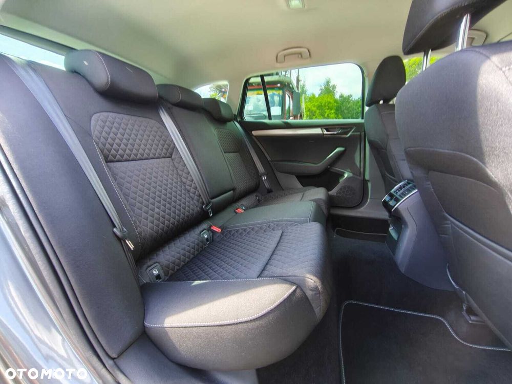 Skoda Superb 2.0 TDI SCR Ambition DSG - 10
