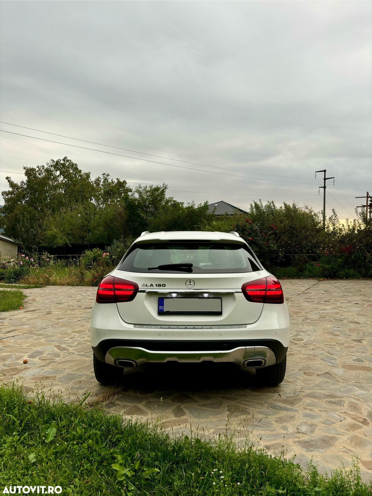 Mercedes-Benz GLA 180 7G-DCT - 6