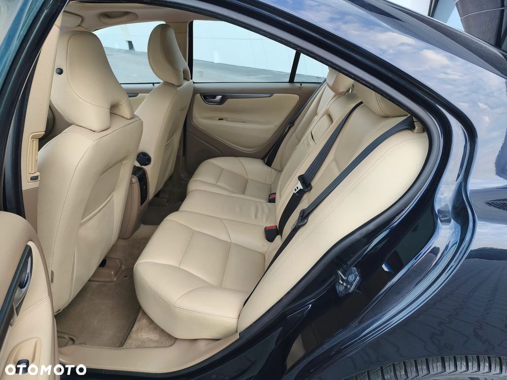 Volvo S60 2.4 Summum - 29
