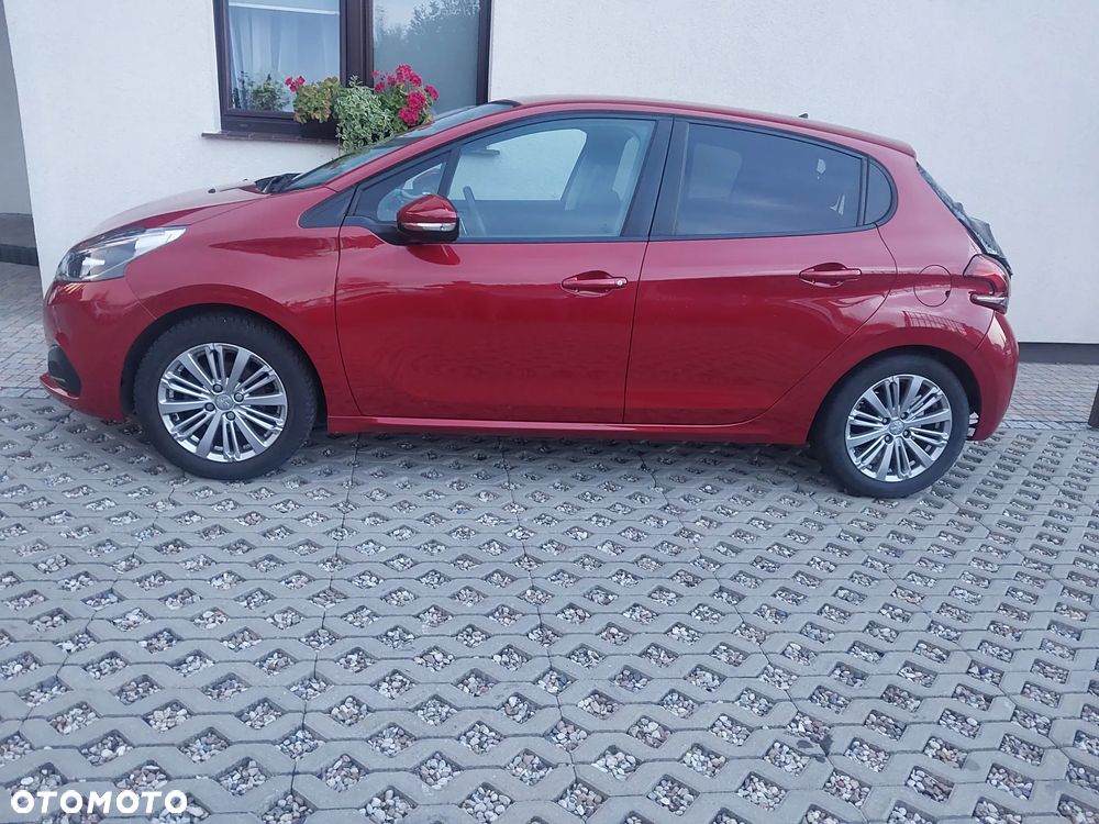 Peugeot 208 - 2