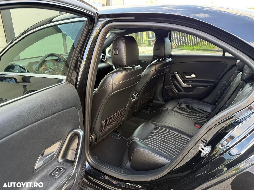 Mercedes-Benz A 180 d Sedan 7G-DCT Progressive - 14