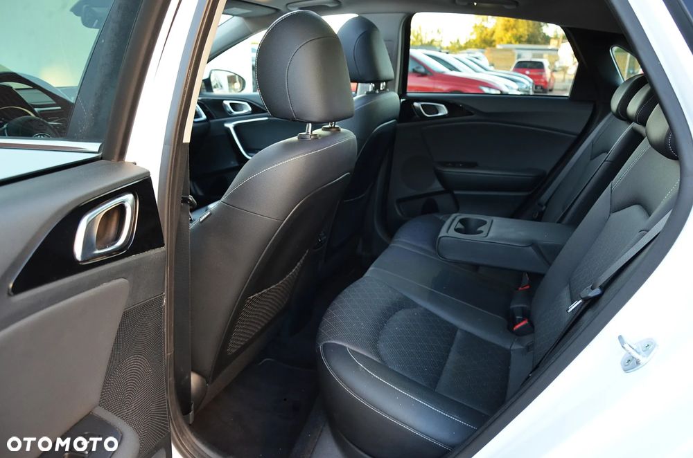 Kia Ceed 1.6 CRDi GT Line - 22