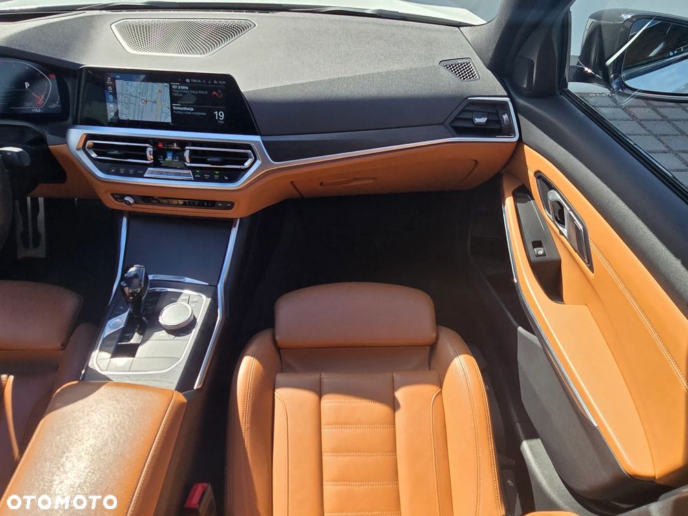 BMW Seria 3 320d xDrive M Sport - 13