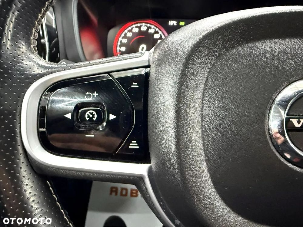 Volvo XC 60 D4 AWD Geartronic RDesign - 15