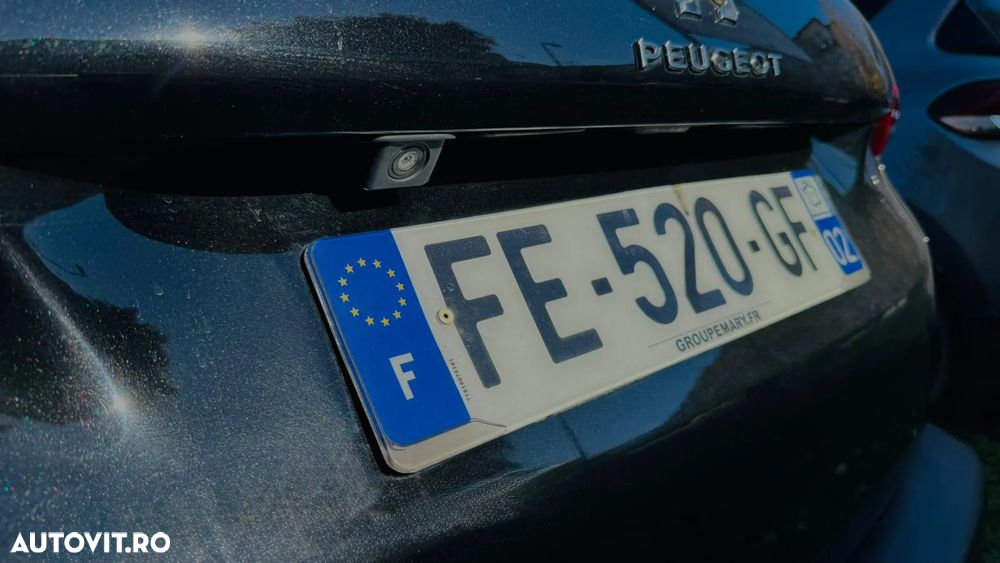 Peugeot 2008 BlueHDi 100 STOP & START Allure - 10