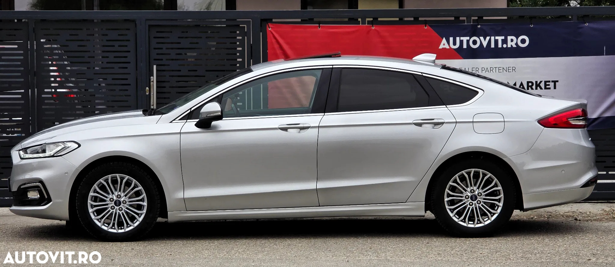 Ford Mondeo 2.0 HEV Titanium - 8
