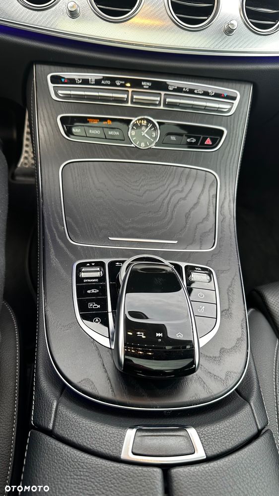 Mercedes-Benz Klasa E - 28