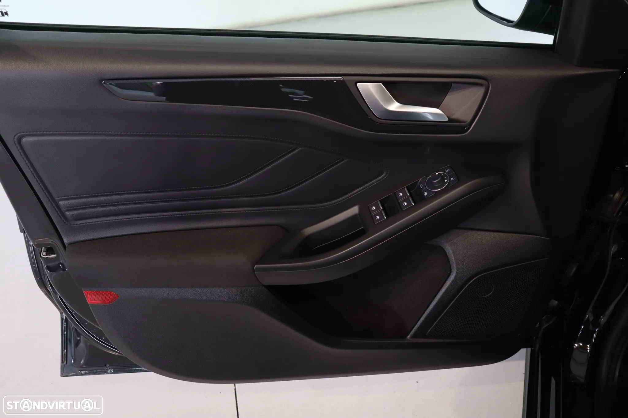 Ford Focus 1.0 EcoBoost ST-Line - 14