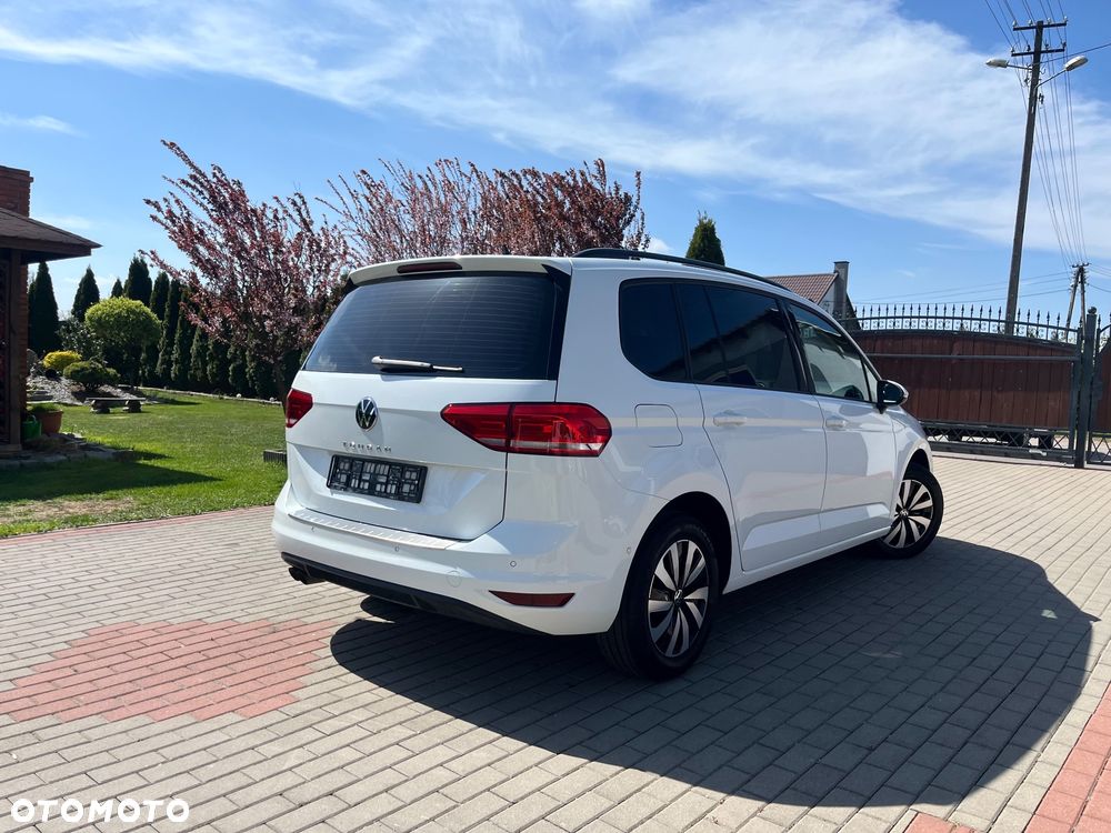 Volkswagen Touran 2.0 TDI SCR DSG ACTIVE - 10