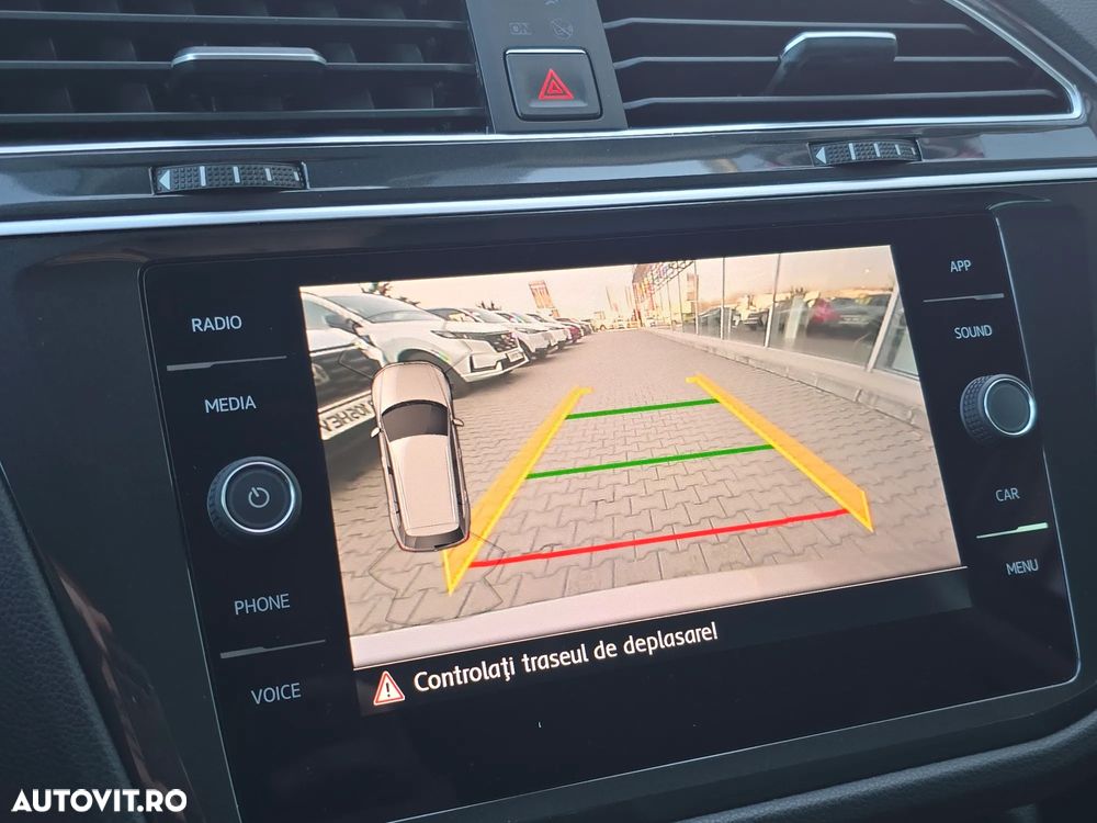 Volkswagen Tiguan - 13