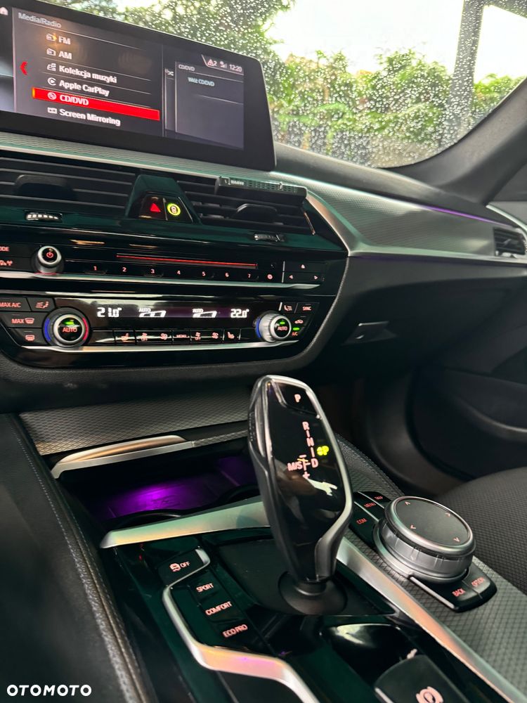 BMW Seria 5 520d xDrive M Sport sport - 28