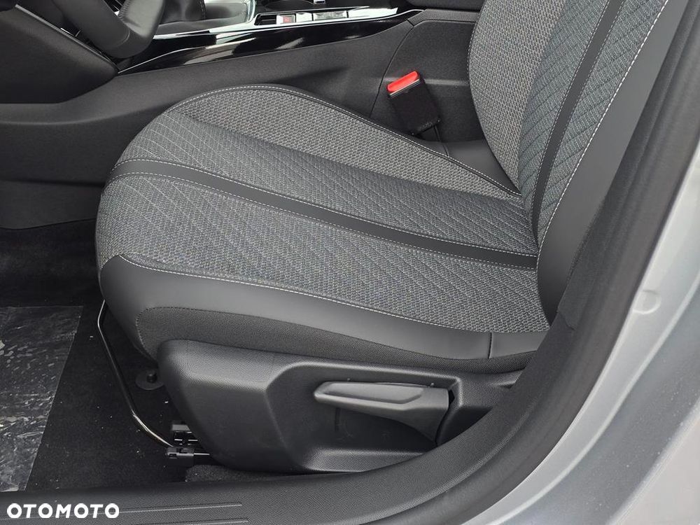 Peugeot 208 1.2 PureTech Allure S&S - 12
