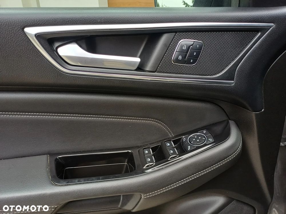 Ford S-Max - 16