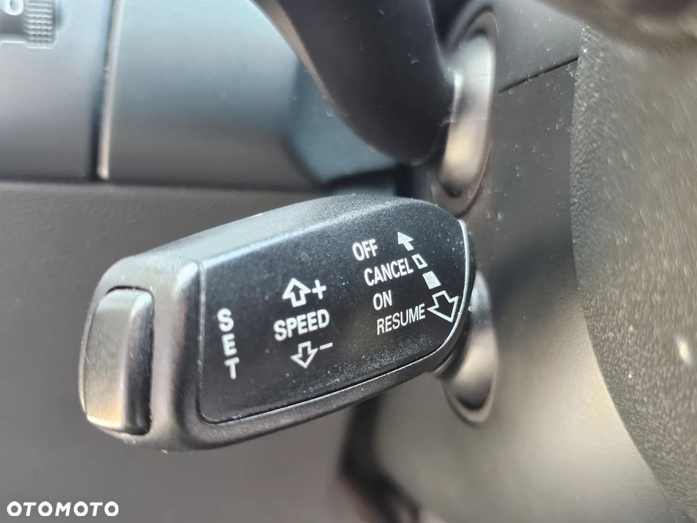 Audi A4 Avant 2.0 TDI DPF multitronic S line Sportpaket - 22