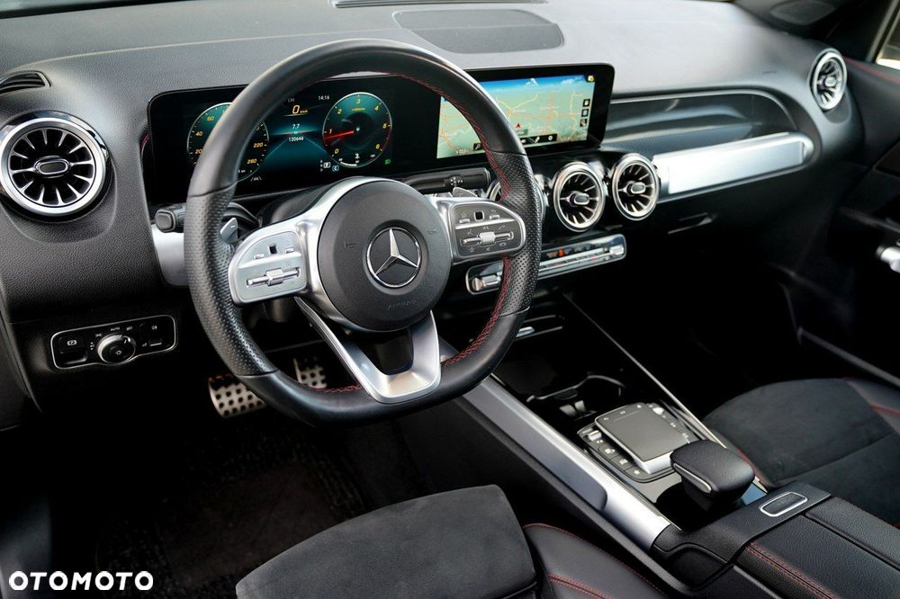 Mercedes-Benz GLB - 22