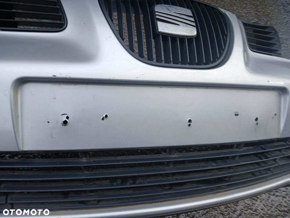Seat Cordoba II zderzak przedni kod lakieru L57N - 4