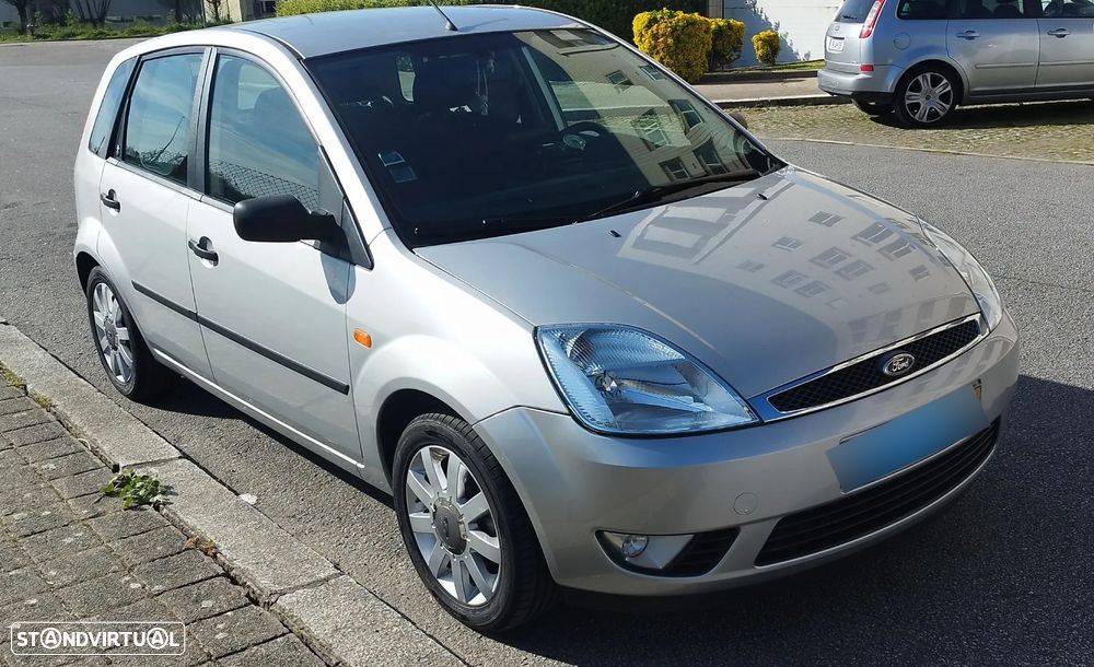 Ford Fiesta 1.25 Ghia - 1