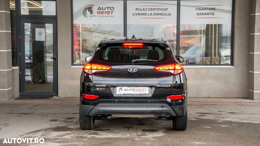 Hyundai Tucson blue 1.7 CRDi 2WD DCT Trend - 8