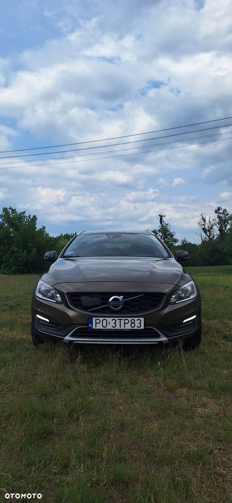 Volvo V60 Cross Country D3 Drive-E Momentum - 3