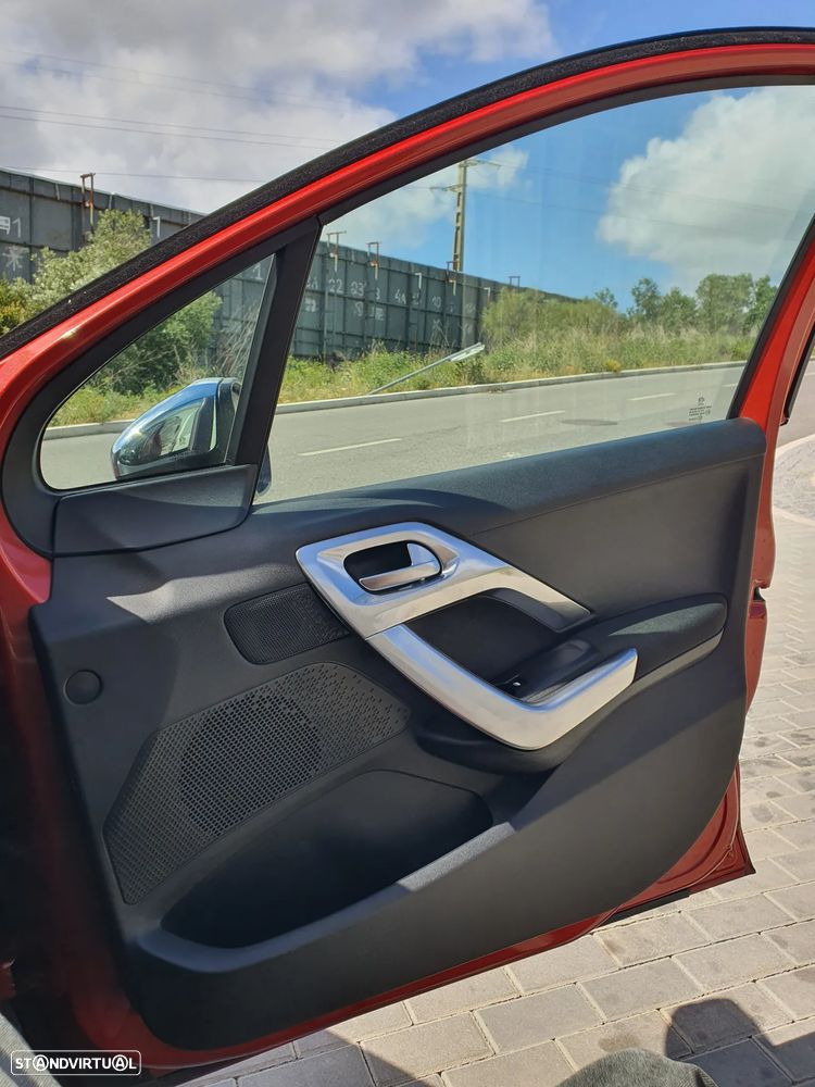 Peugeot 2008 PureTech 130 Stop&Start Allure - 31