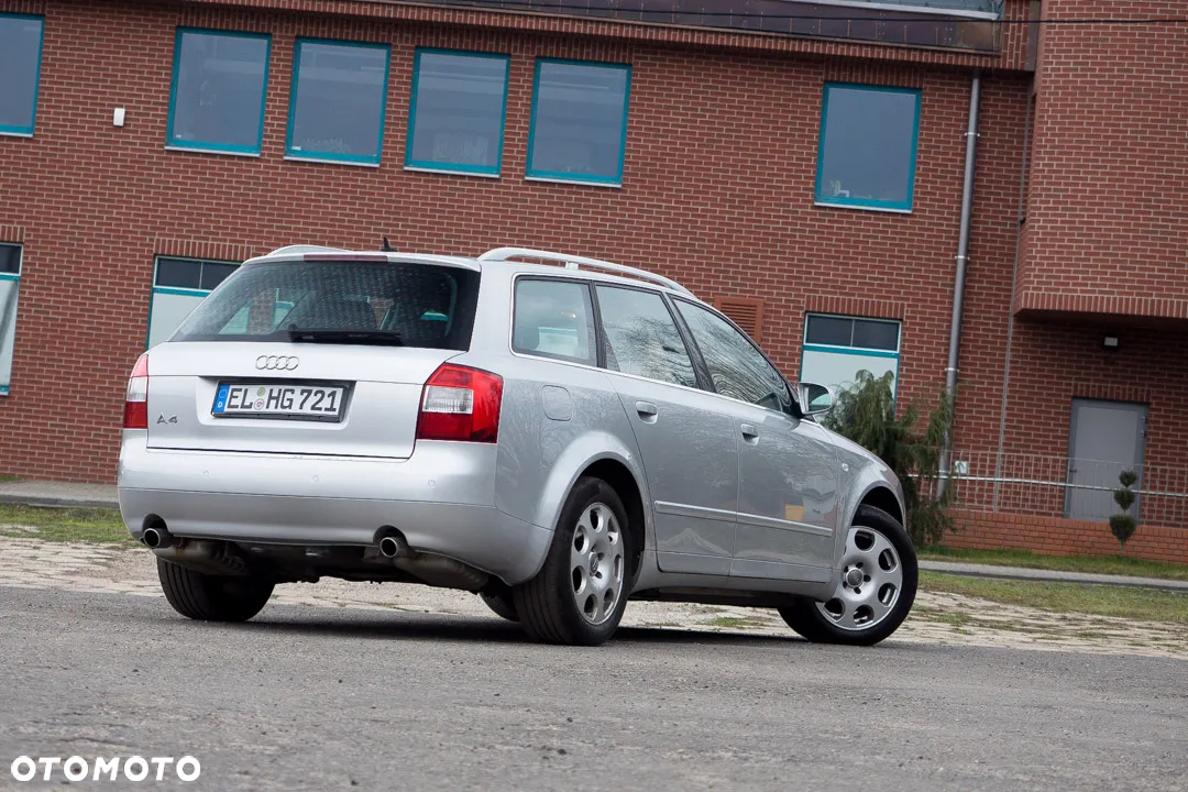 Audi A4 Avant 1.8T Quattro - 10
