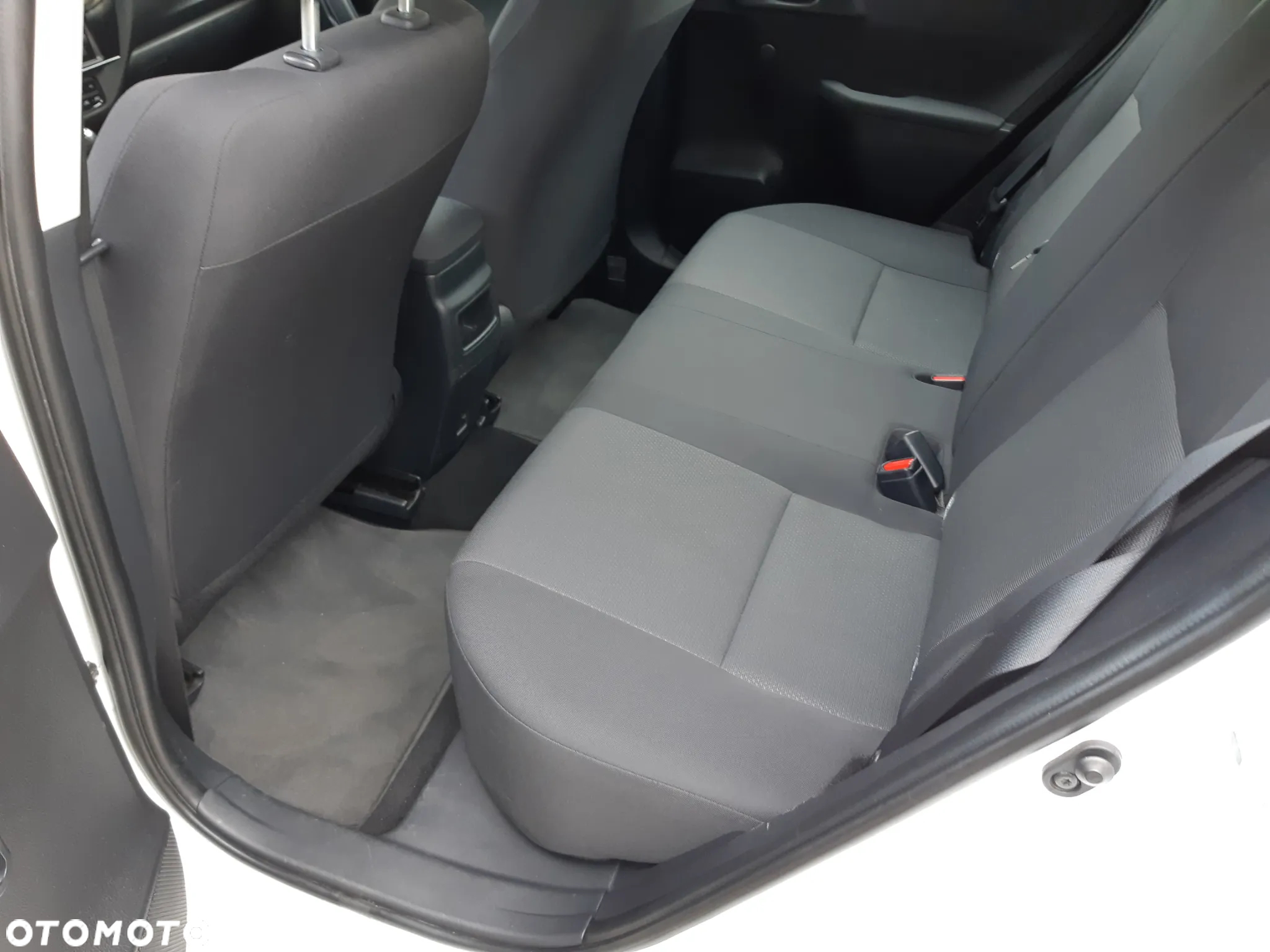 Toyota Auris 1.4 D-4D Active - 7