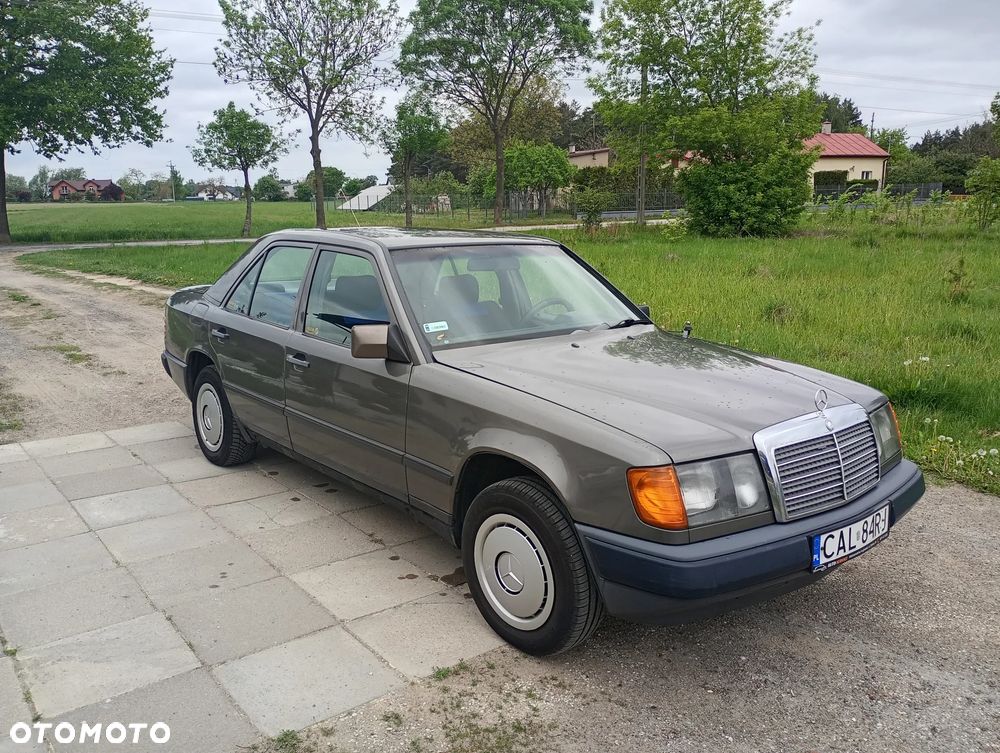 Mercedes-Benz W124 (1984-1993) - 1