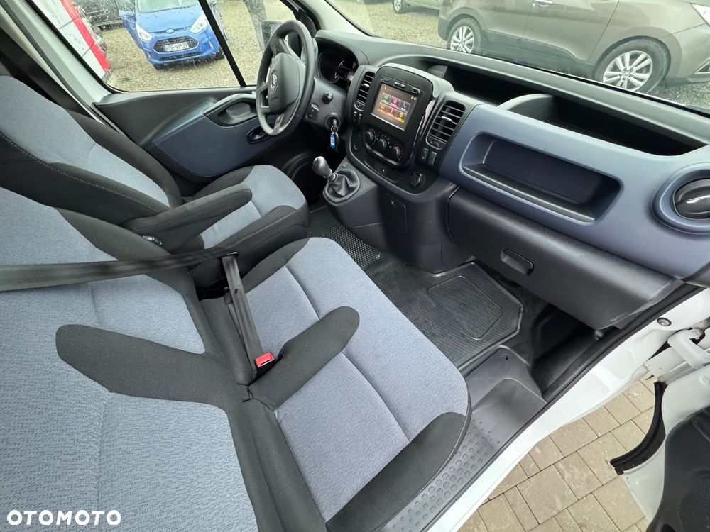 Opel Vivaro - 11