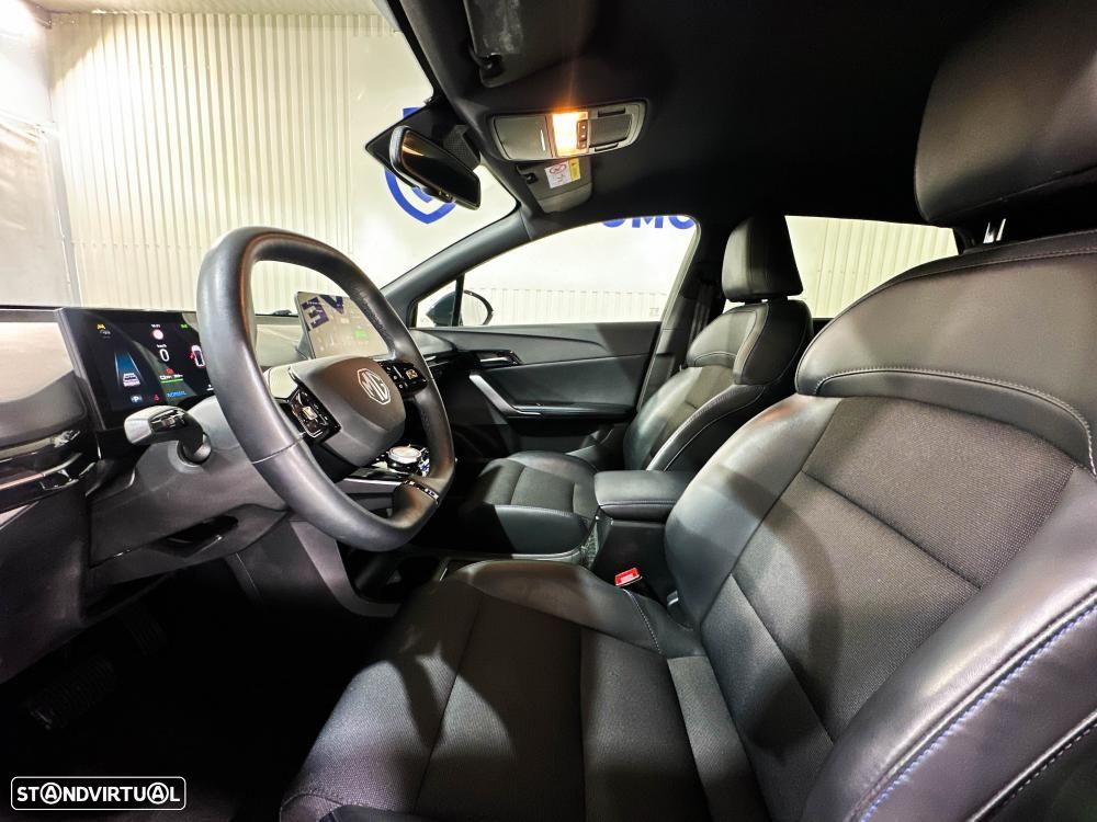 MG MG4 64 kWh Luxury - 9