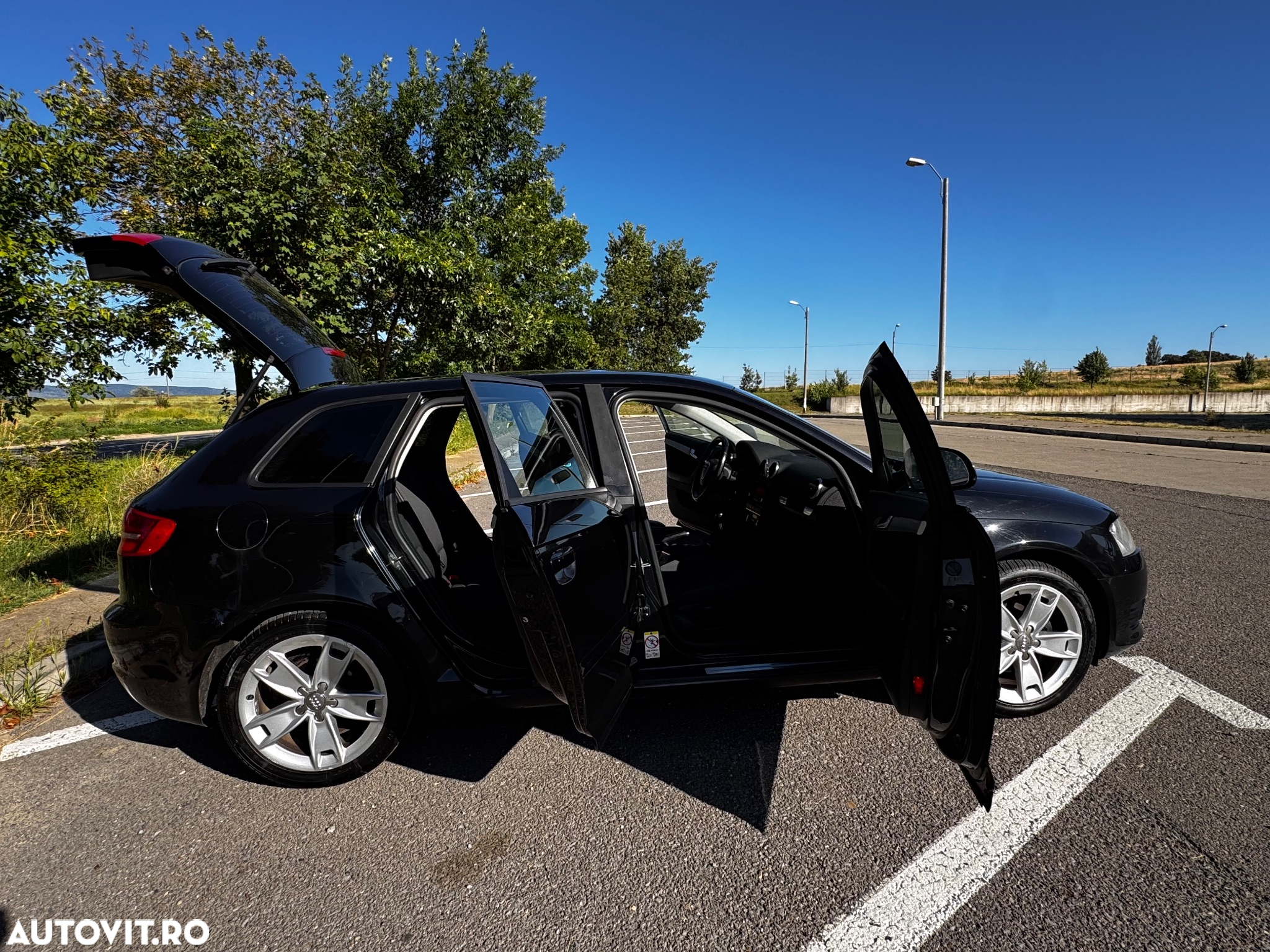 Audi A3 2.0 TDI Sportback Ambiente - 2