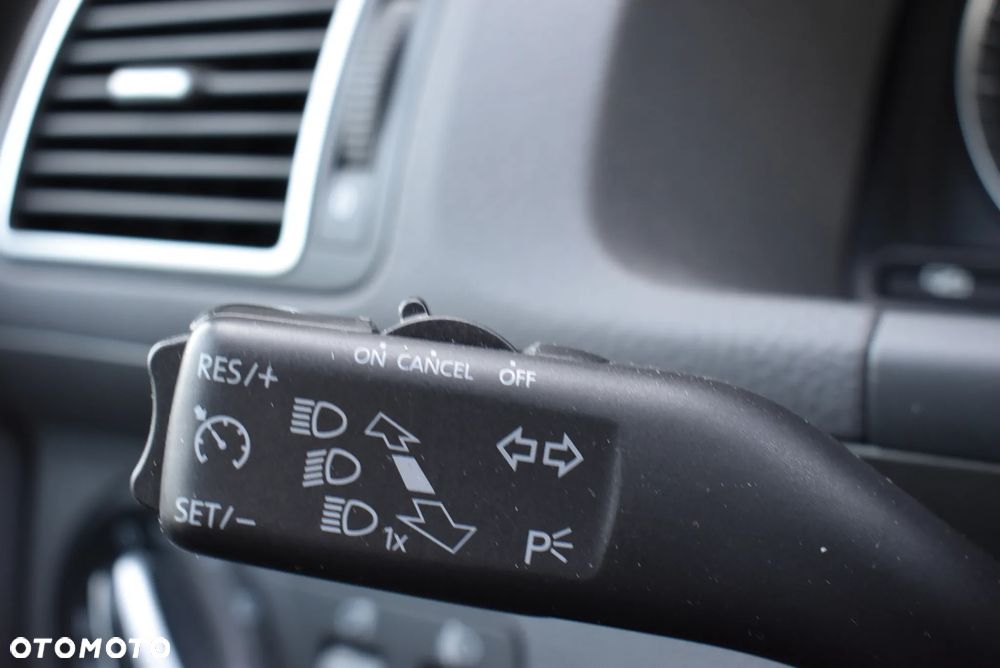 Volkswagen Touran - 17
