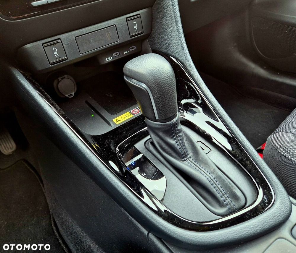 Toyota Yaris Hybrid 1.5 Style - 14