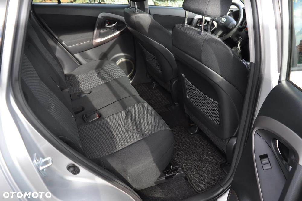 Toyota RAV4 2.0 4x4 Automatik - 20