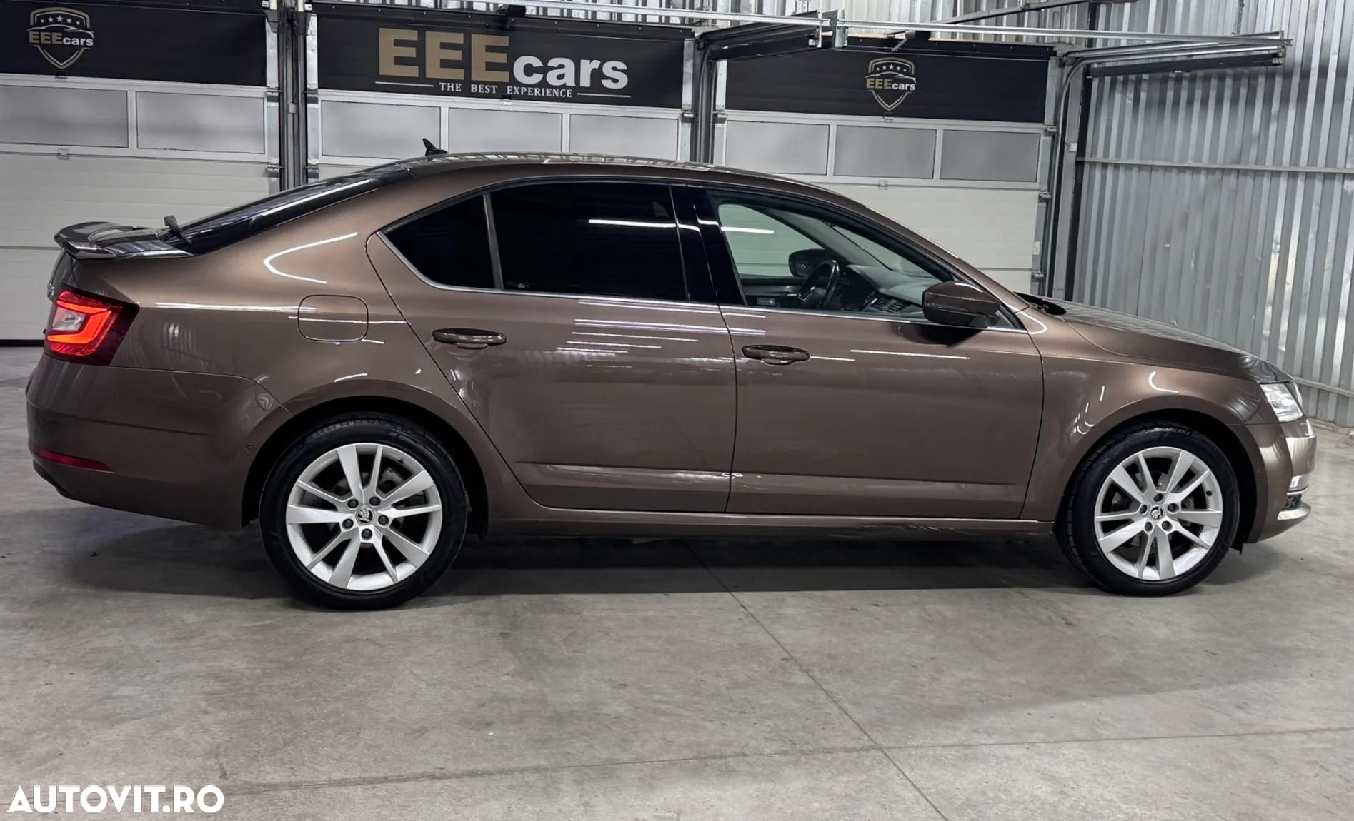 Skoda Octavia 1.6 TDI DSG Ambition - 7