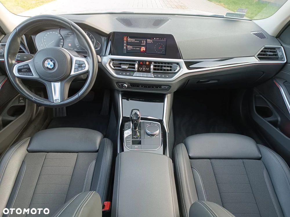 BMW Seria 3 318i Sport Line - 13