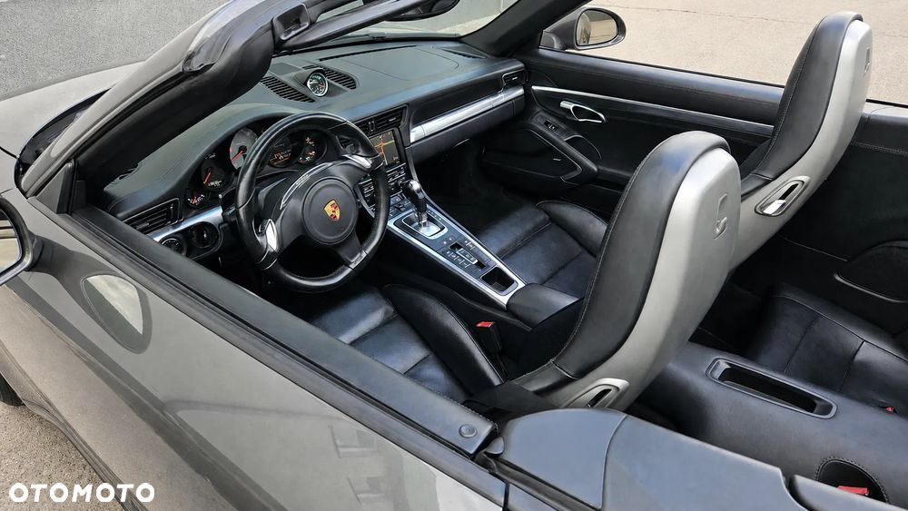 Porsche 911 Carrera 4S PDK - 15
