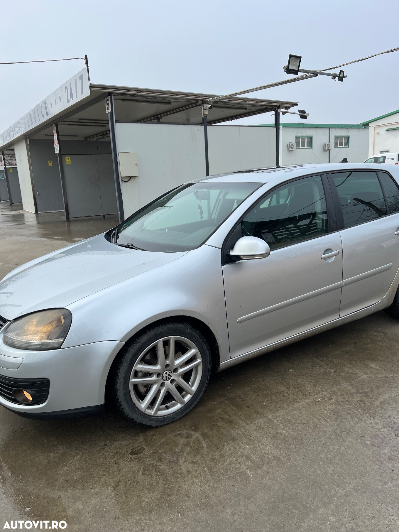 Volkswagen Golf 2.0 DPF GTD - 4